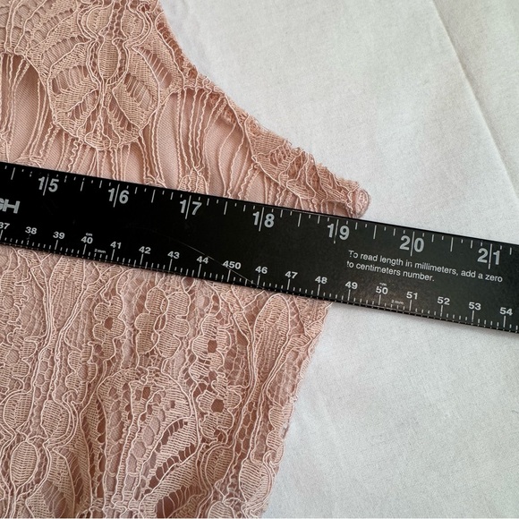 NWOT - MAURICES Size Large Set of 2 Lace Sleeveless Tops in Rose and Off-White - Picture 13 of 14